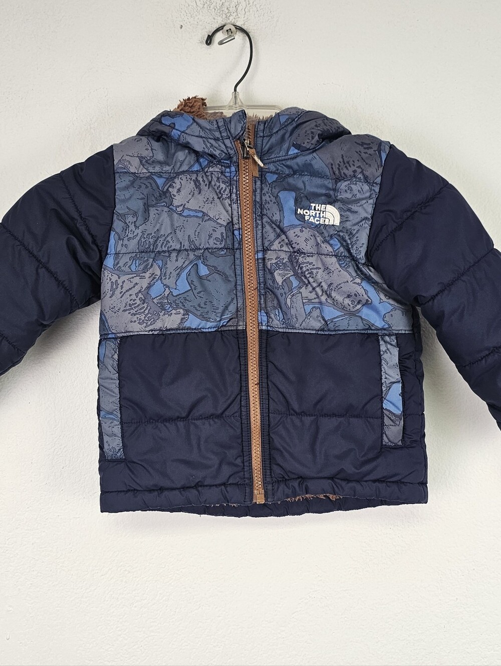 The North Face Toddler Puffer Jacket  Navy Camo Hood Reversible Sherpa  Sz 3T